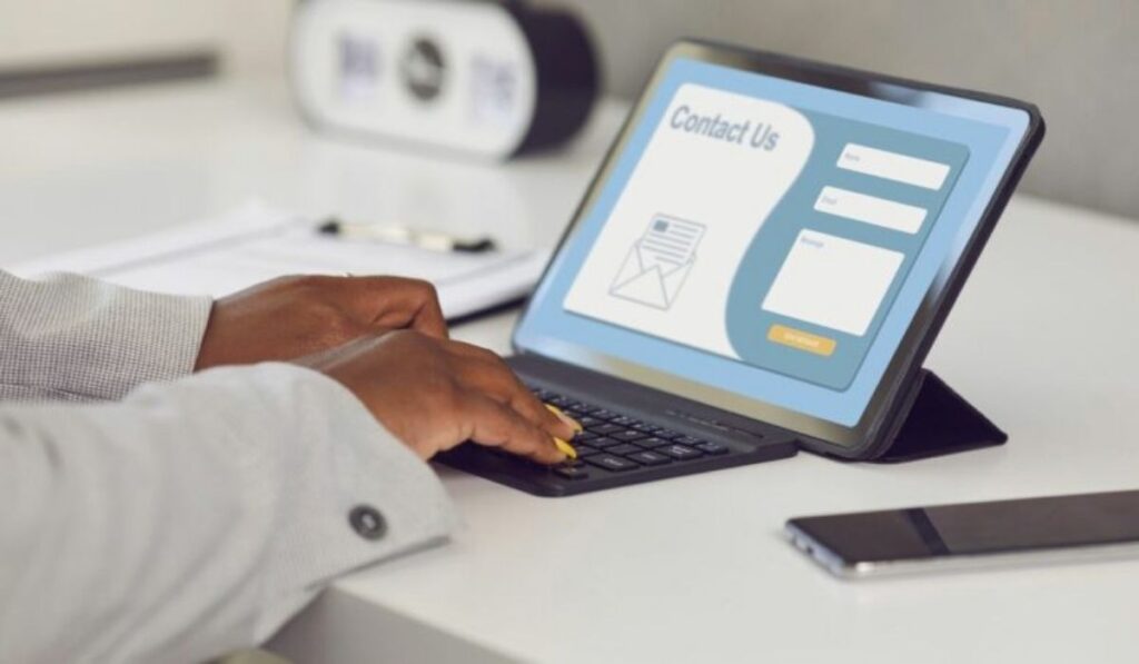 TheStripesBlog Contact Fisher