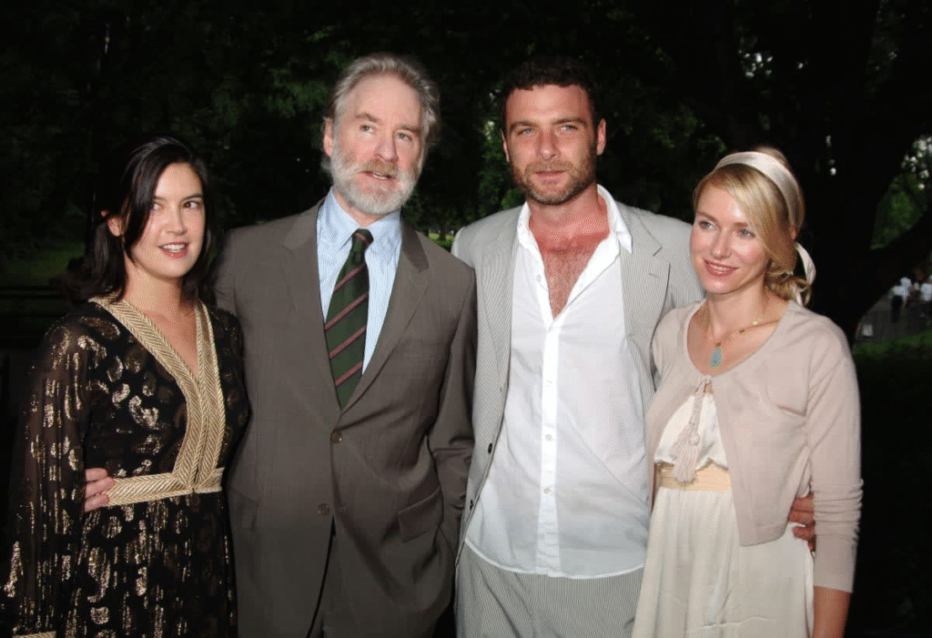 Phoebe Cates Net Worth