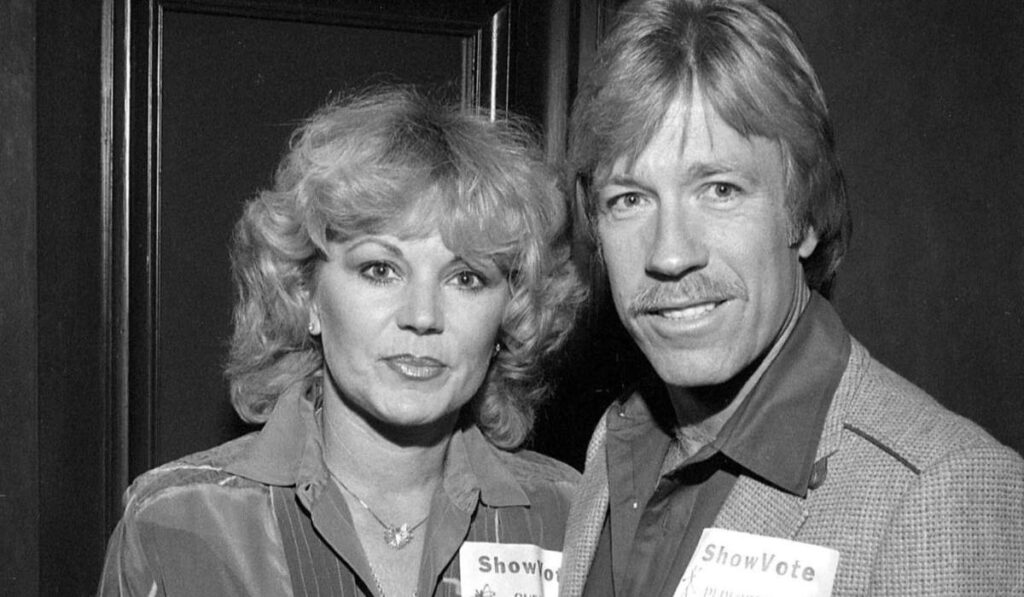 Dianne Holechek