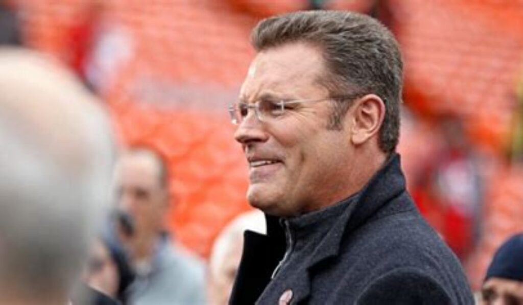 howie long net worth